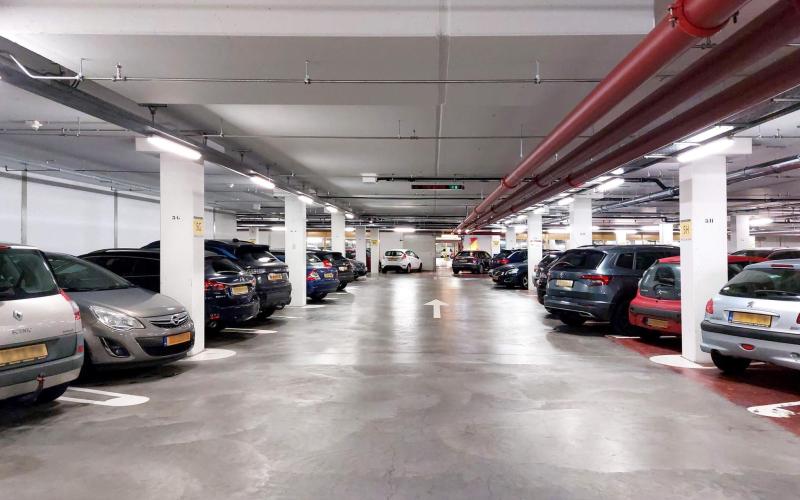 Parkeergarage onder Polikliniek Amsterdam-UMC locatie VUmc
